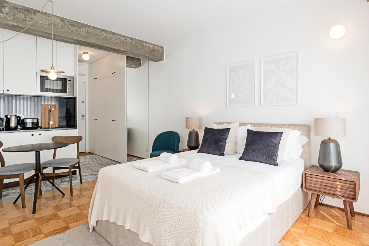 Ceuta Studio Apartments By Lovelystay 포르투 외부 사진