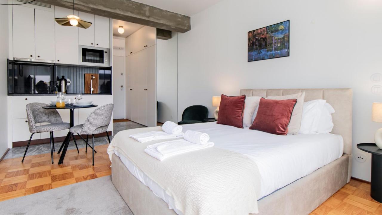 Ceuta Studio Apartments By Lovelystay 포르투 외부 사진